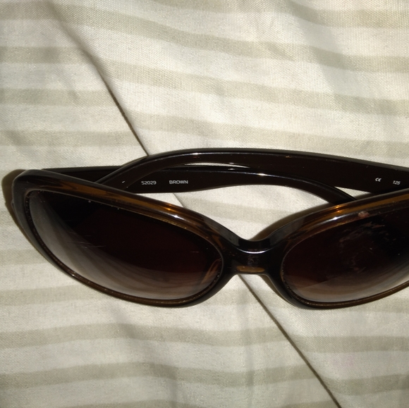 Coach sunglasses - Picture 3 of 4